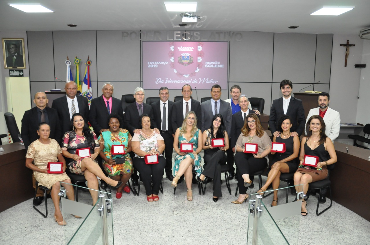 REUNIÃO SOLENE EM COMEMORAÇÃO AO DIA INTERNACIONAL DA MULHER