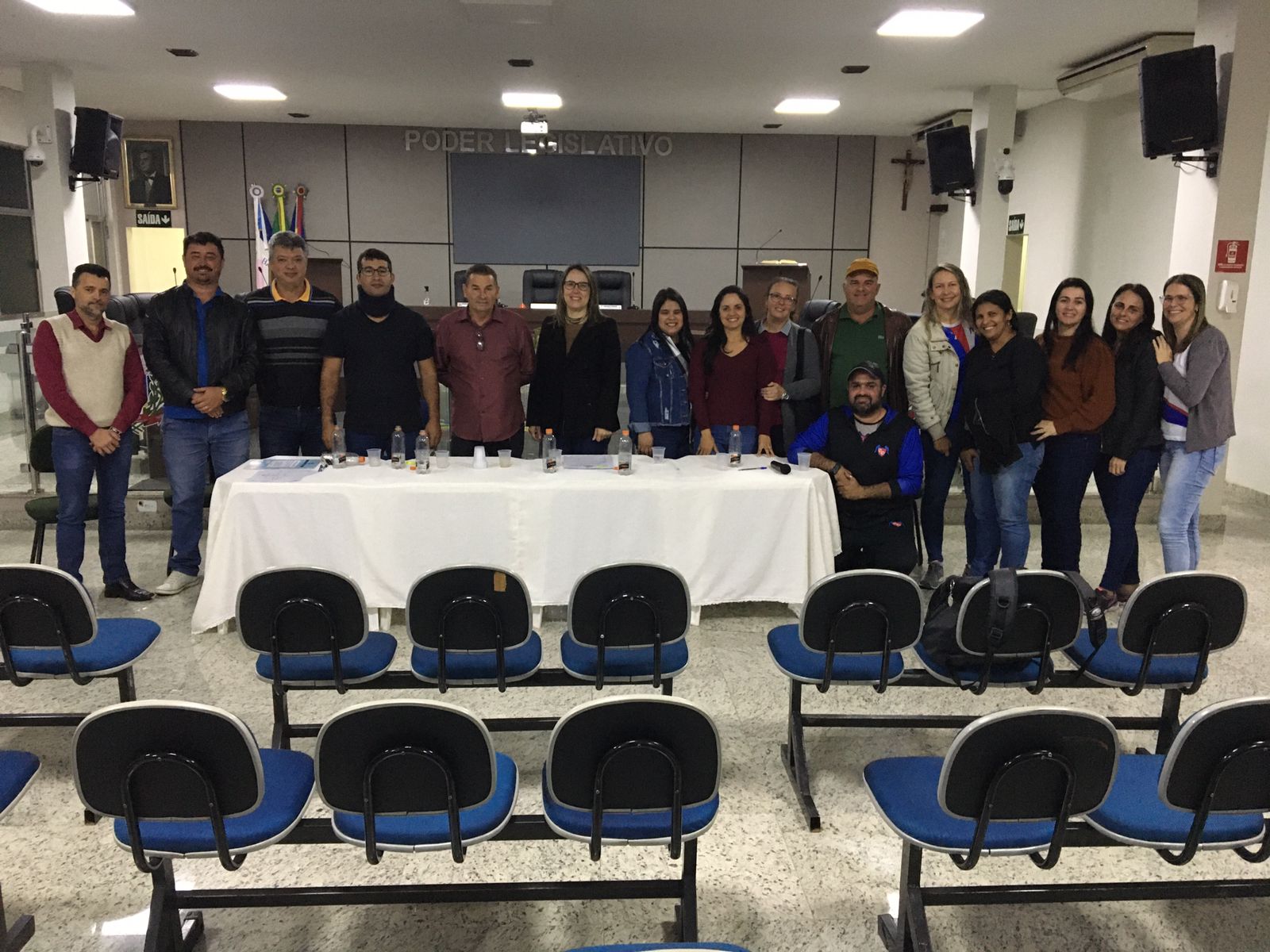 VEREADORES RECEBEM SECRETÁRIA DE EDUCAÇÃO E PROFESSORES PARA DIALOGAR SOBRE PROJETO.